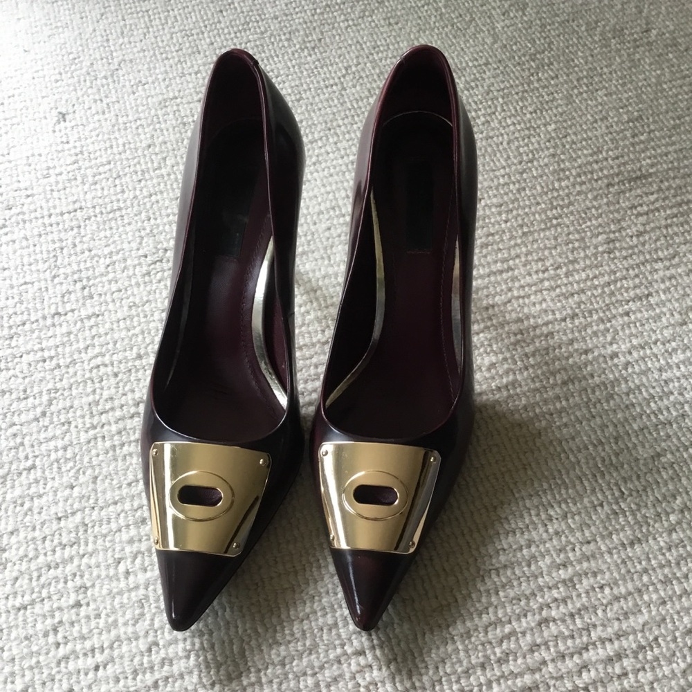 Coach Burgundy Patent Pointed-Toe Pumps with Gold Toe Plate